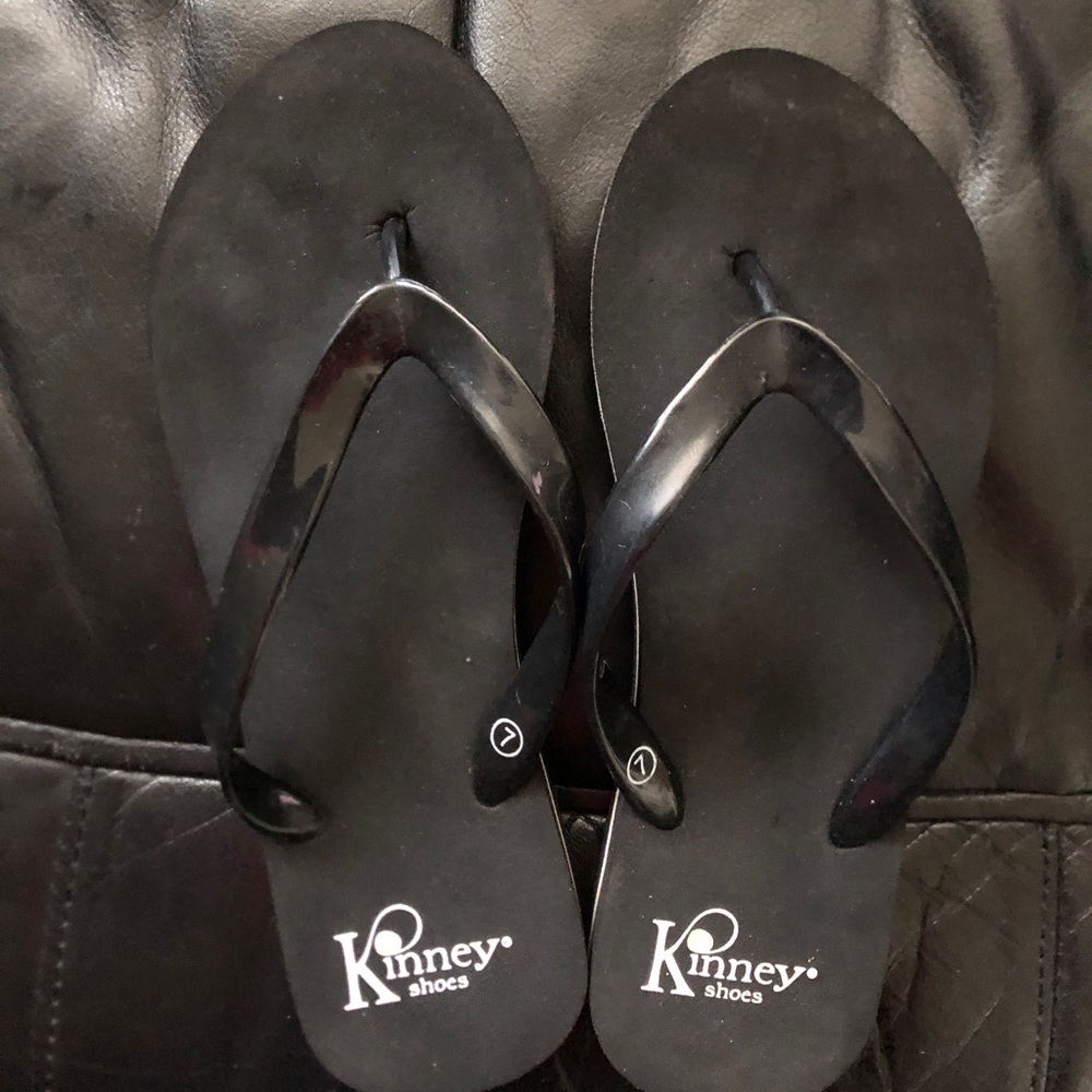 Black Kinney Shoes Sandals (Size 7)
